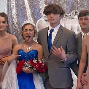 Meet your Posher, Maria